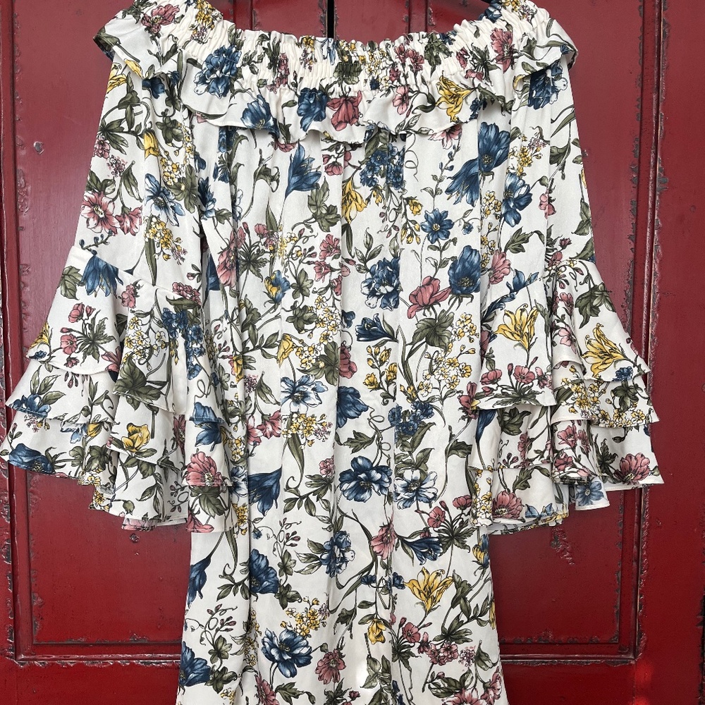 Misa Los Angeles Cold Shoulder Floral Shift Dress with Bell Sleeves Size Large
